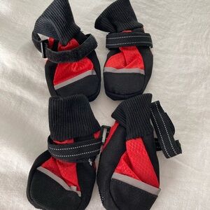 DOG SNOW BOOTIES RED & BLK WATERPROOF HEART TO TAIL SIZE SMALL
